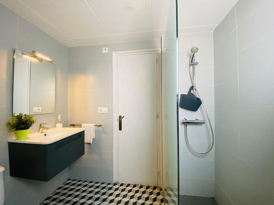 Apartamentos Aquarium Roses Eksteriør billede